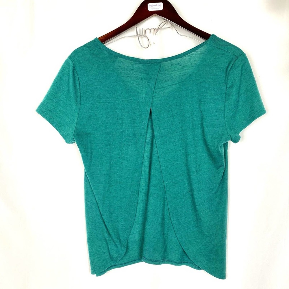 Victoria’s Secret Open Back Tee Green Size Medium - Picture 4 of 6